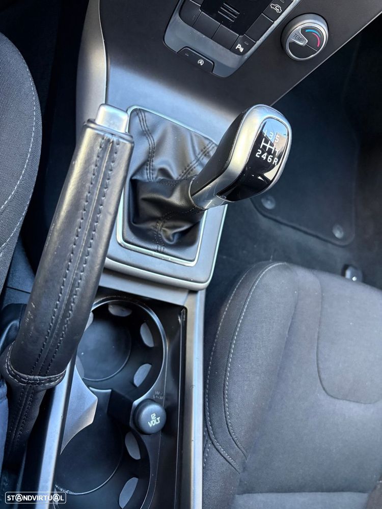 Volvo V40 2.0 D2 Kinetic - 48