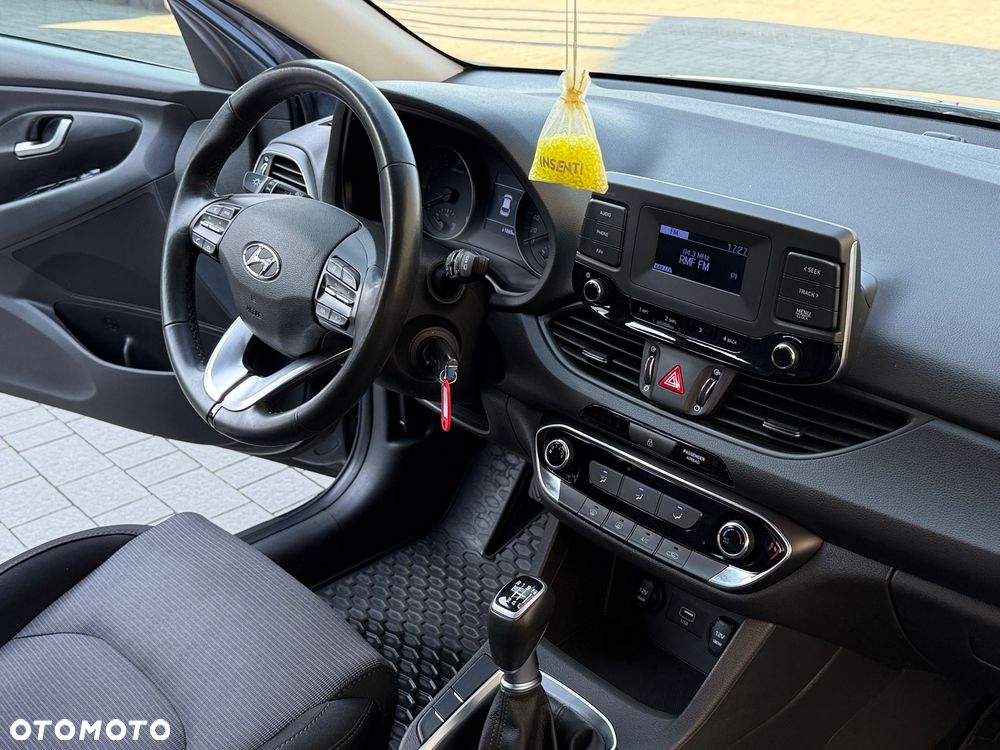 Hyundai i30 1.5 DPI Smart - 25
