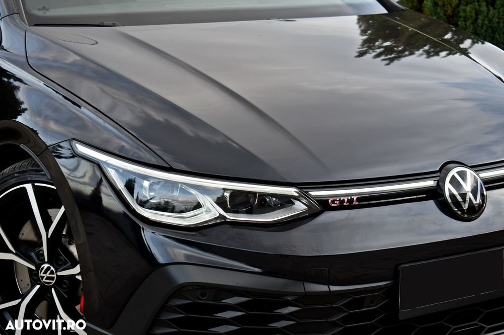 Volkswagen Golf - 11