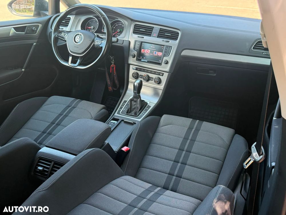 Volkswagen Golf 1.6 TDI DPF BMT DSG Trendline - 23