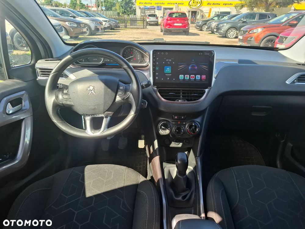 Peugeot 2008 1.6 e-HDi Style S&S - 12