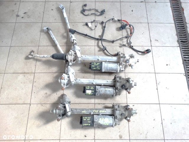 BMW X3 F25  X4 F26 Euro USA  Łącznik kolumny kierowniczej Krzyżak KG678733404 - 1