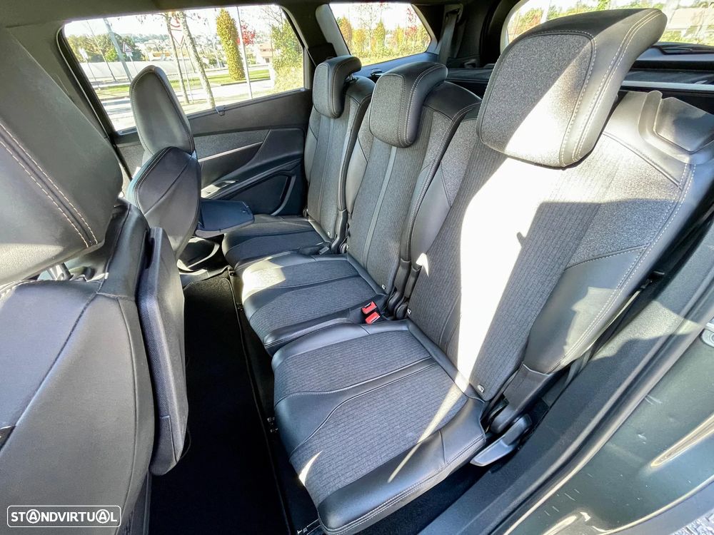 Peugeot 5008 1.5 BlueHDi GT Line J19 EAT8 - 31