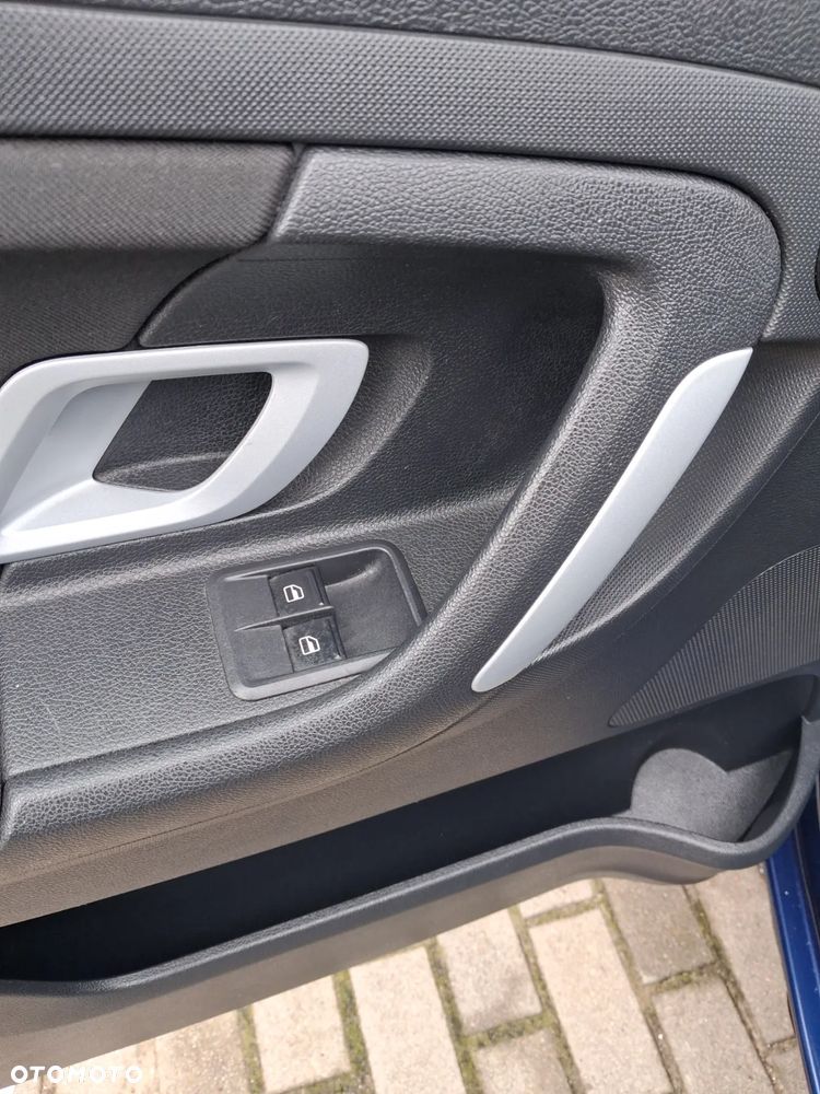 Skoda Fabia - 11