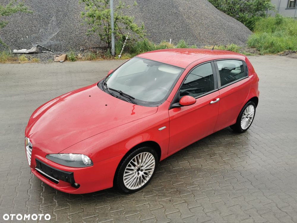 Alfa Romeo 147 1.9 JTDM 8V - 1