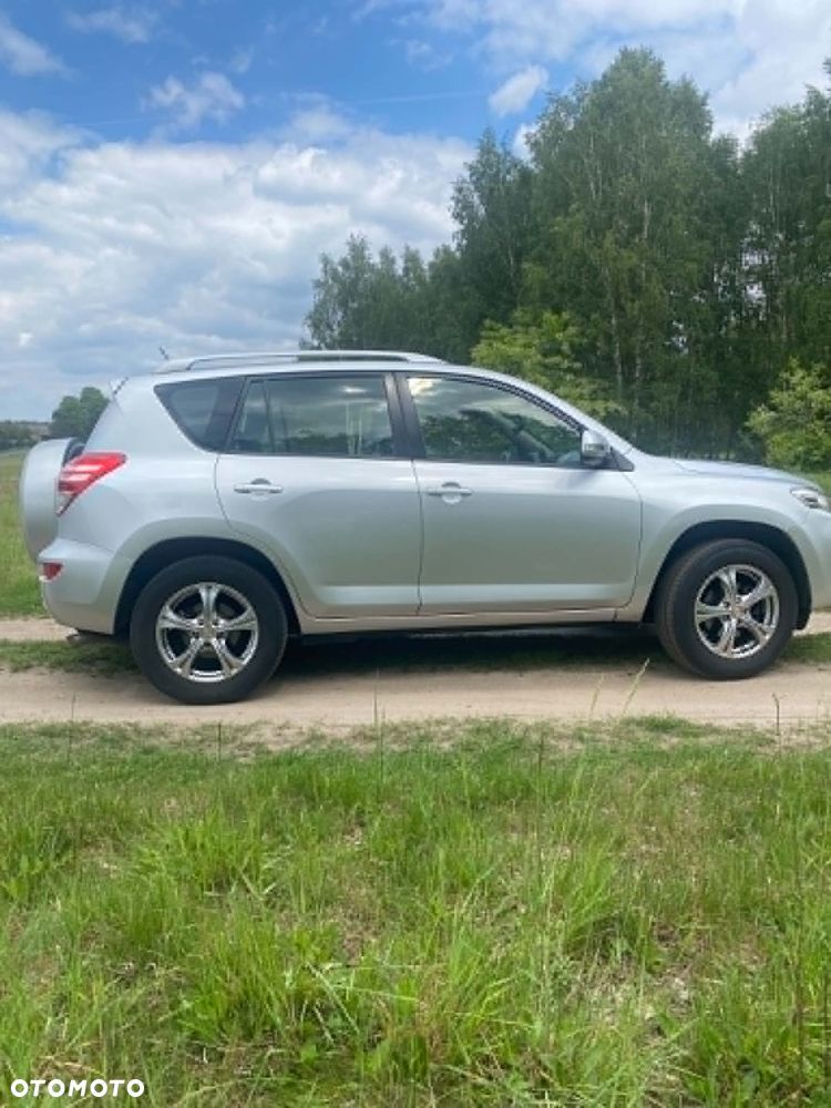 Toyota RAV4 2.2 D-4D Luna - 8