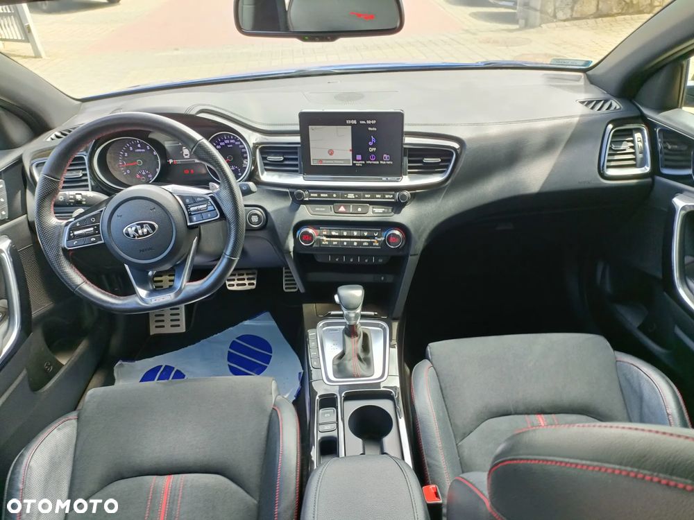 Kia ProCeed - 13