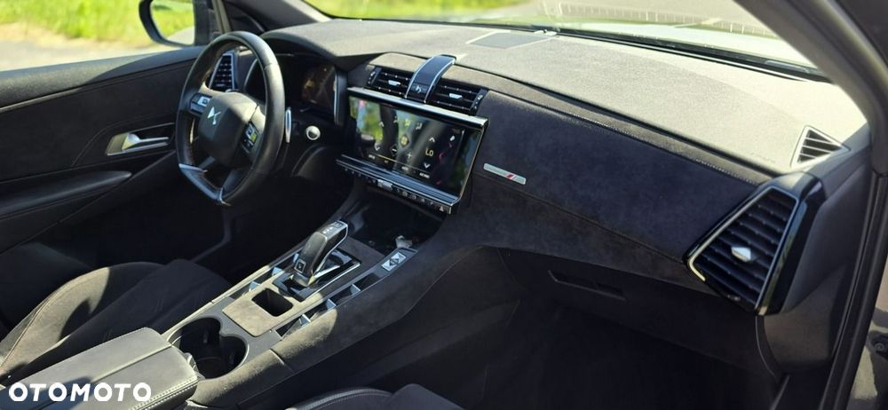 DS Automobiles DS 7 Crossback - 11