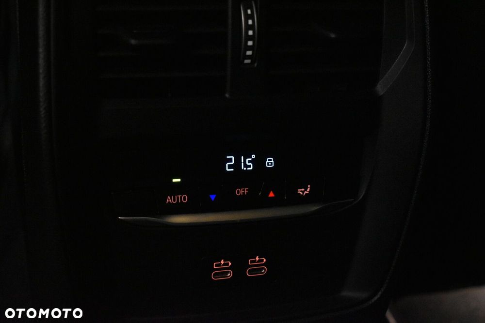 BMW Seria 3 320d xDrive mHEV sport - 23