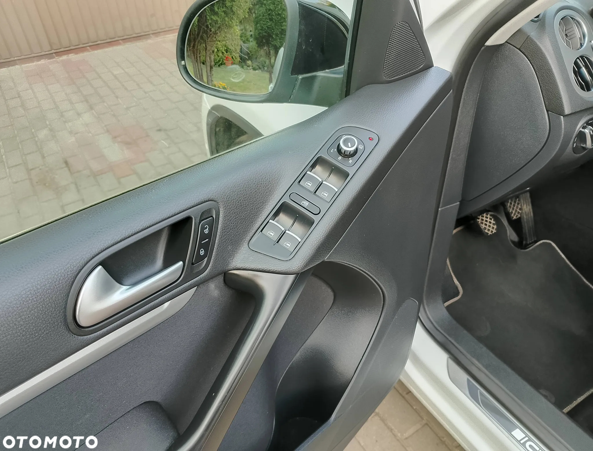 Volkswagen Tiguan 2.0 TDI DPF BlueMotion Technology Cup Sport & Style - 14