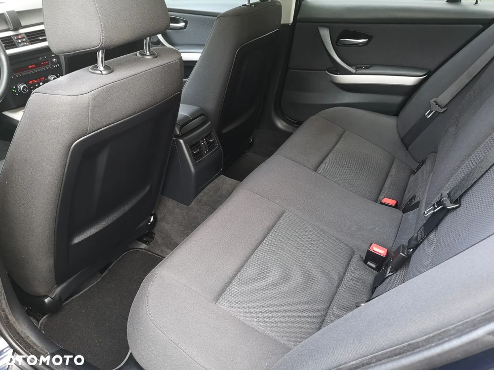 BMW Seria 3 - 21