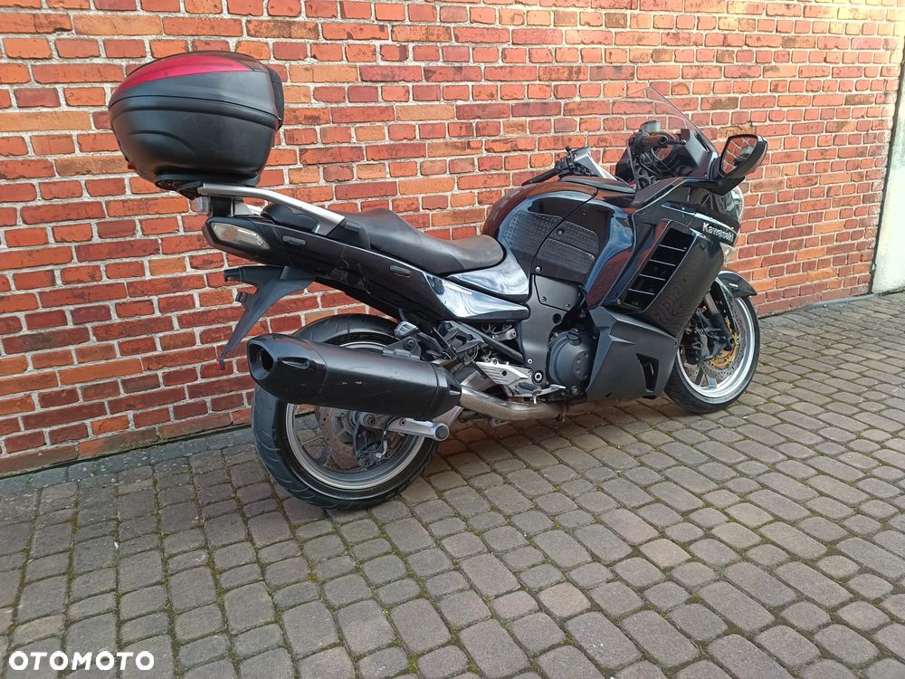 Kawasaki GTR - 12