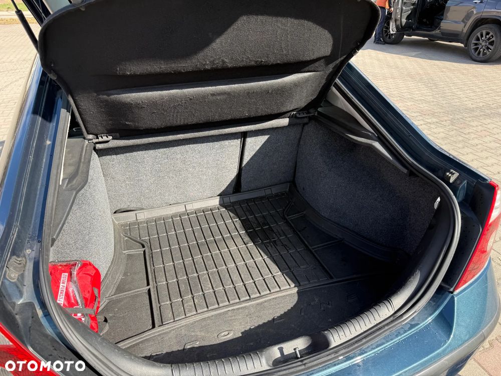 Ford Mondeo 1.8 Ghia - 12