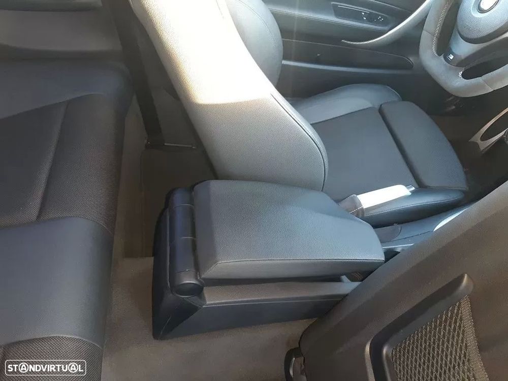 BMW 118 d Line Sport - 29