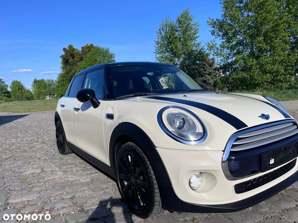MINI Cooper Standard - 2