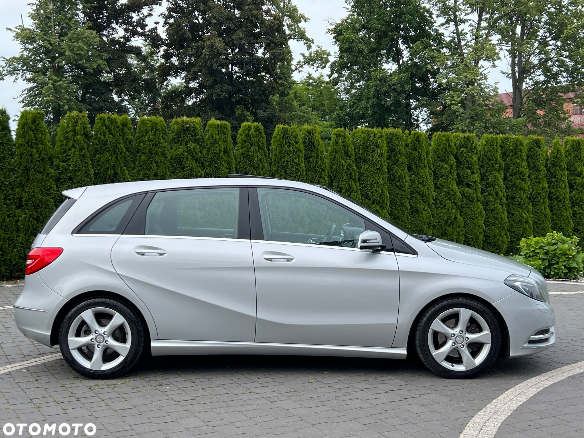 Mercedes-Benz Klasa B 180 CDI (BlueEFFICIENCY) - 4