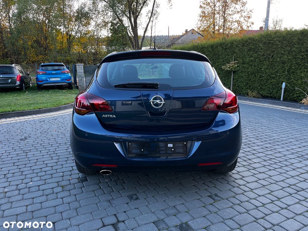 Opel Astra 1.4 Turbo Design Edition - 4