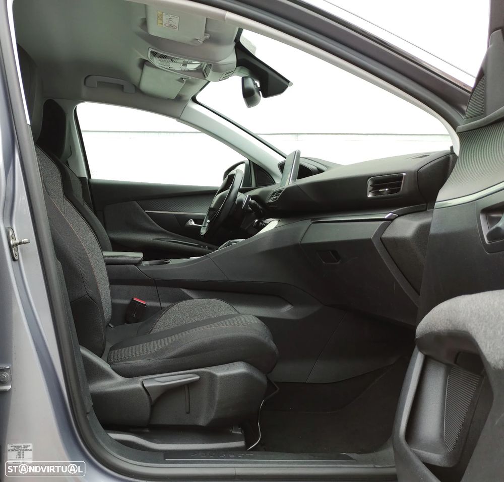 Peugeot 3008 1.6 BlueHDi Style EAT6 - 23