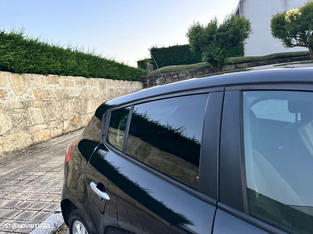 Renault Mégane 1.5 dCi Dynamique S - 17