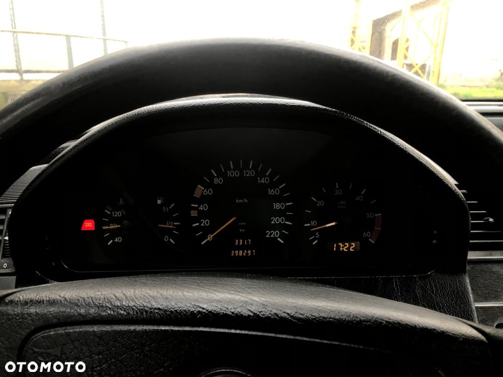 Mercedes-Benz Klasa C 250 D Turbo Elegance - 14