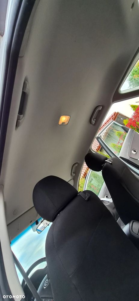 Kia Ceed - 8