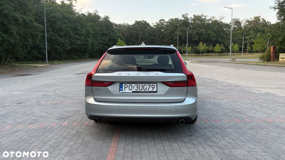 Volvo V90 D4 AWD Momentum - 7
