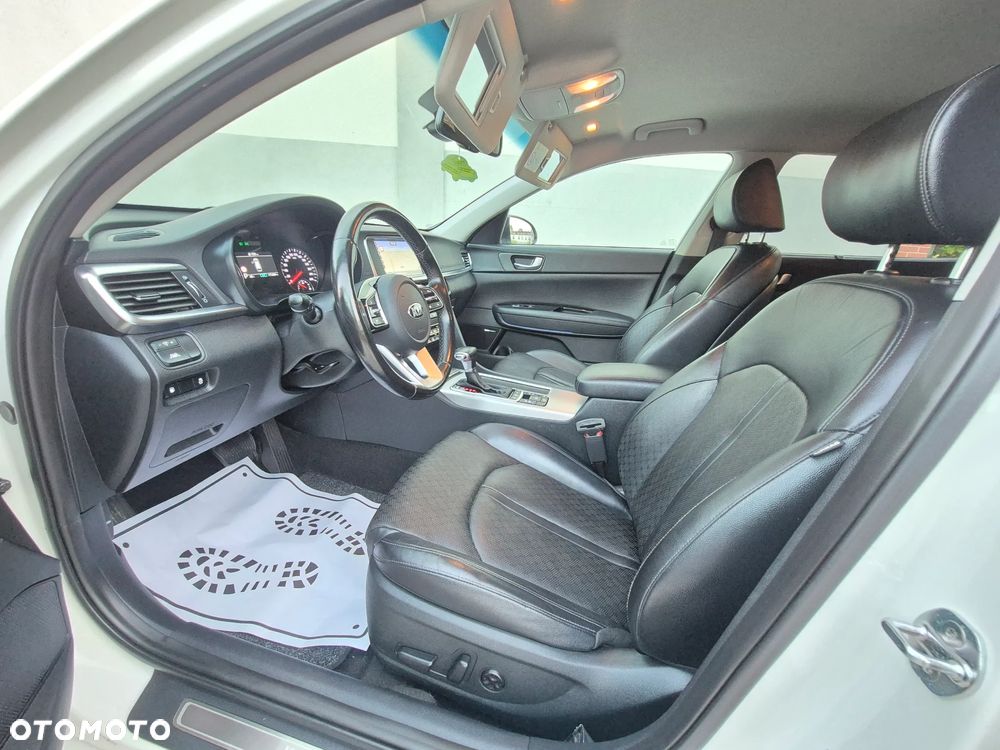 Kia Optima Plug-in Hybrid - 22