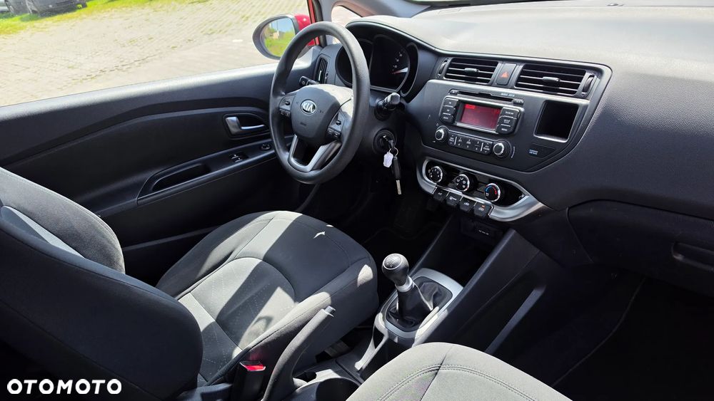 Kia Rio 1.2 Dream Team Edition - 6