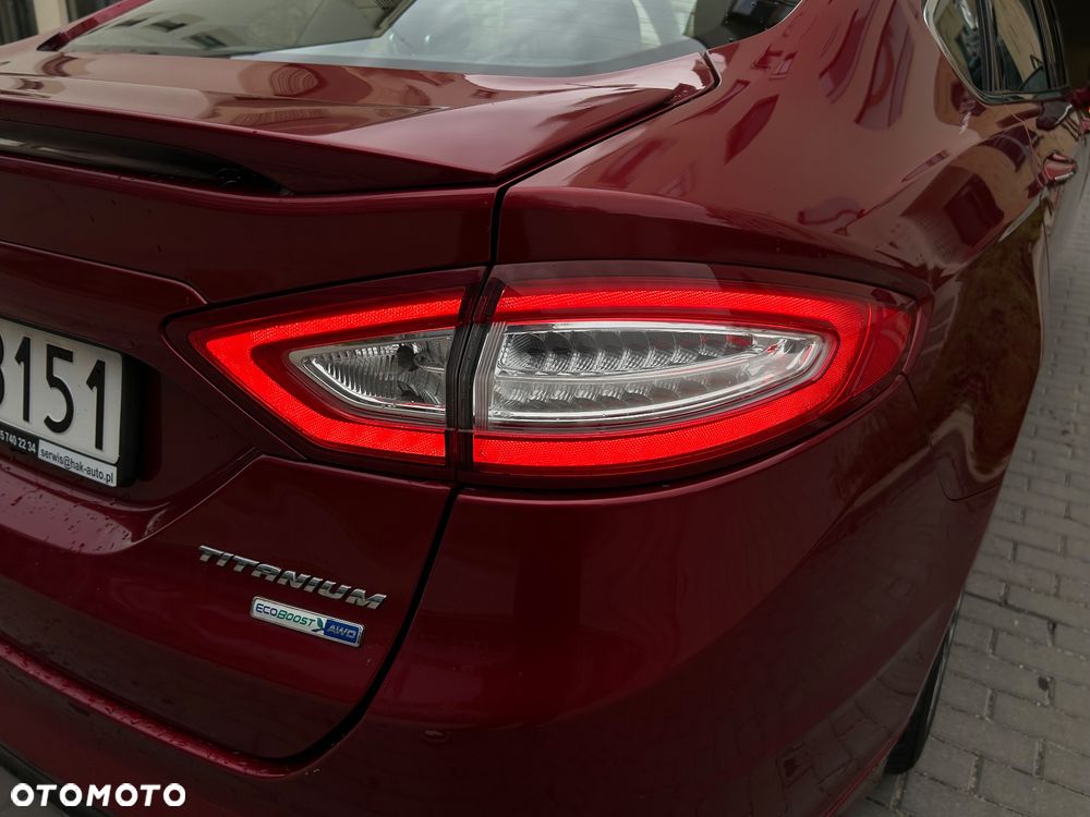Ford Fusion 2.0 EcoBoost Titanium - 30