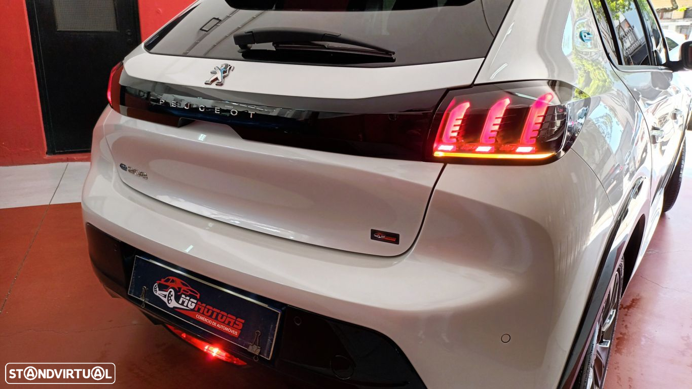 Peugeot e-208 Allure Pack - 9
