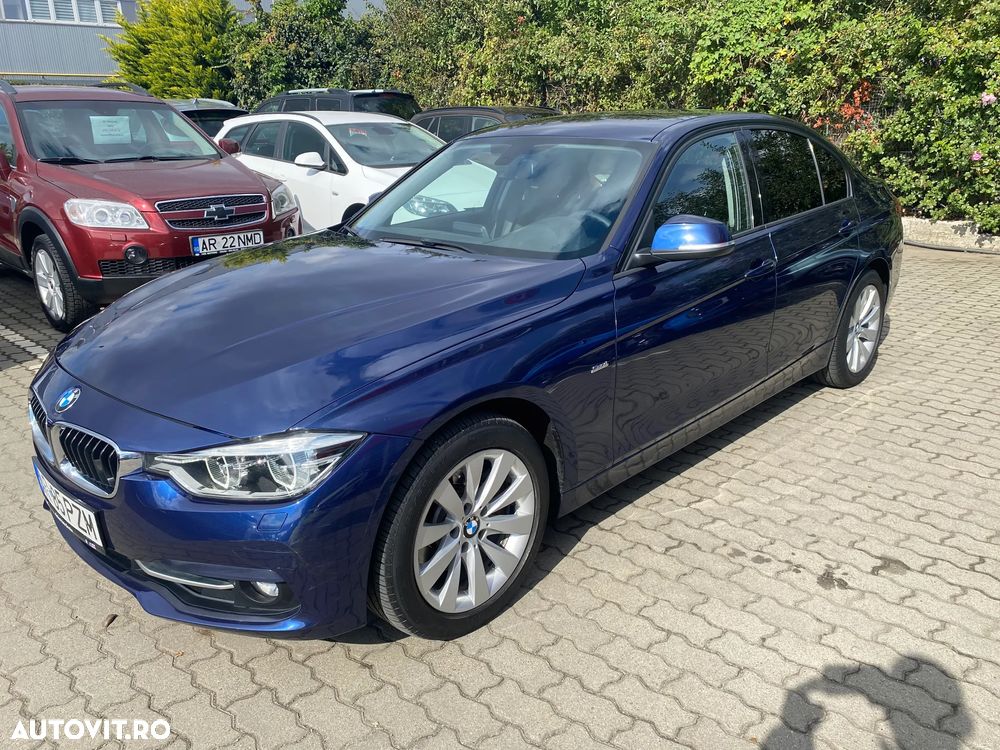 BMW Seria 3 330i xDrive AT Sport Line - 2