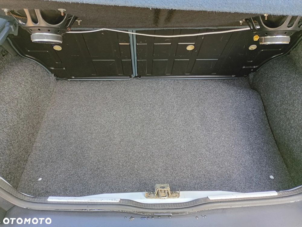 Renault Clio - 26