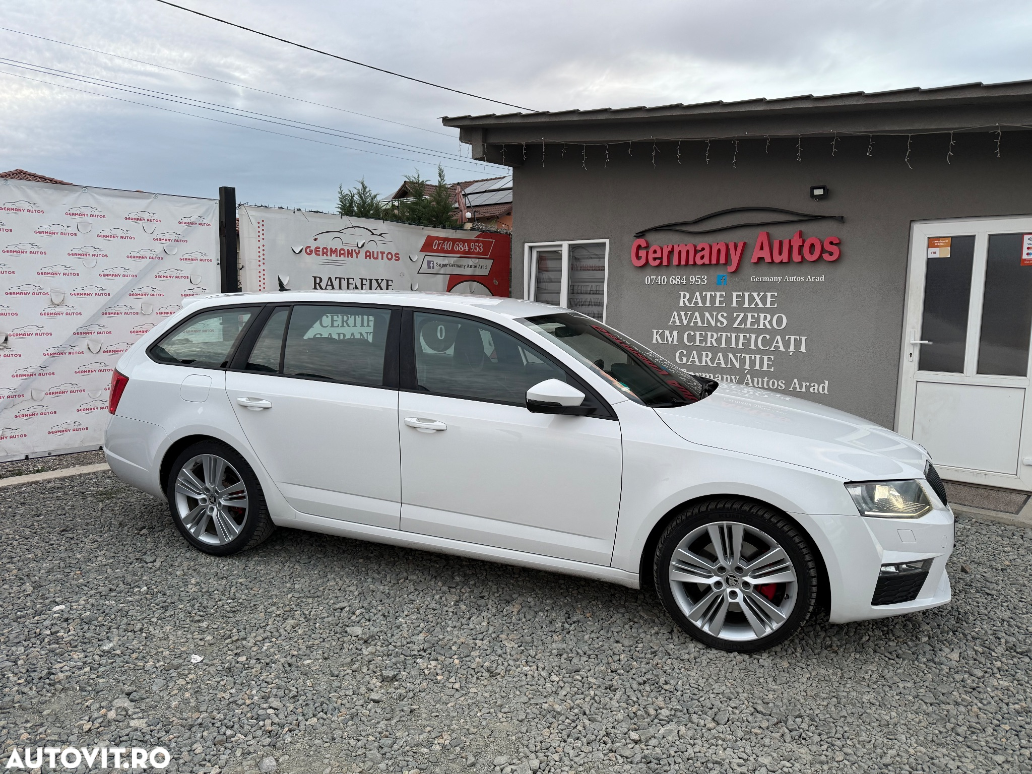 Skoda Octavia 2.0 TDI DSG RS - 2