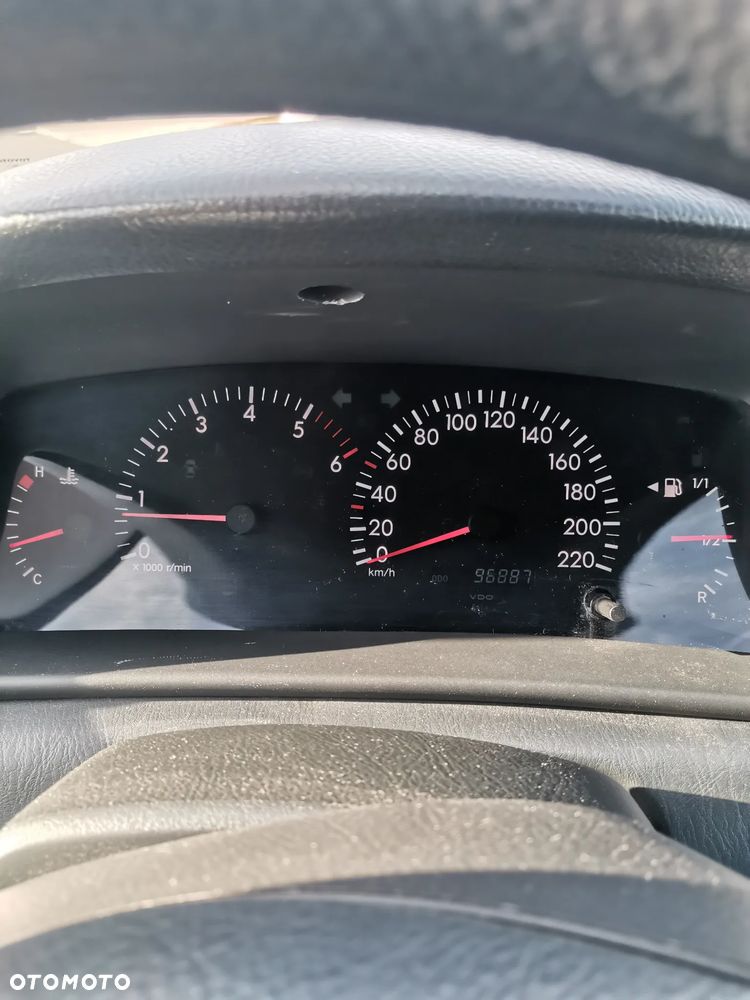 Toyota Corolla - 12