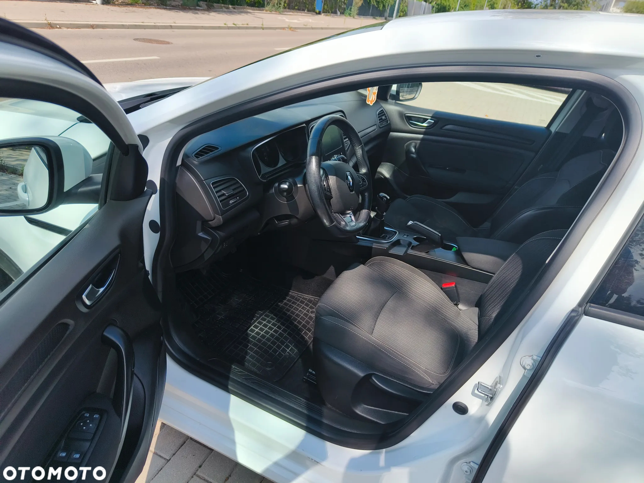 Renault Megane 1.5 dCi Life - 6