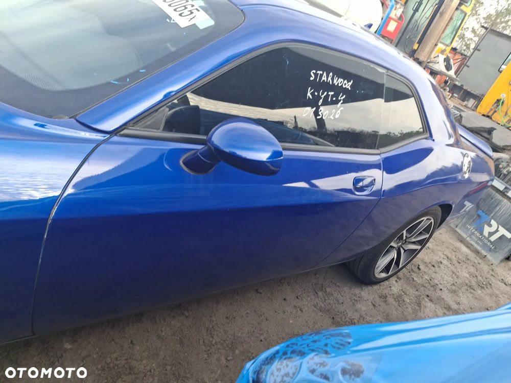 Dodge Challenger - 7