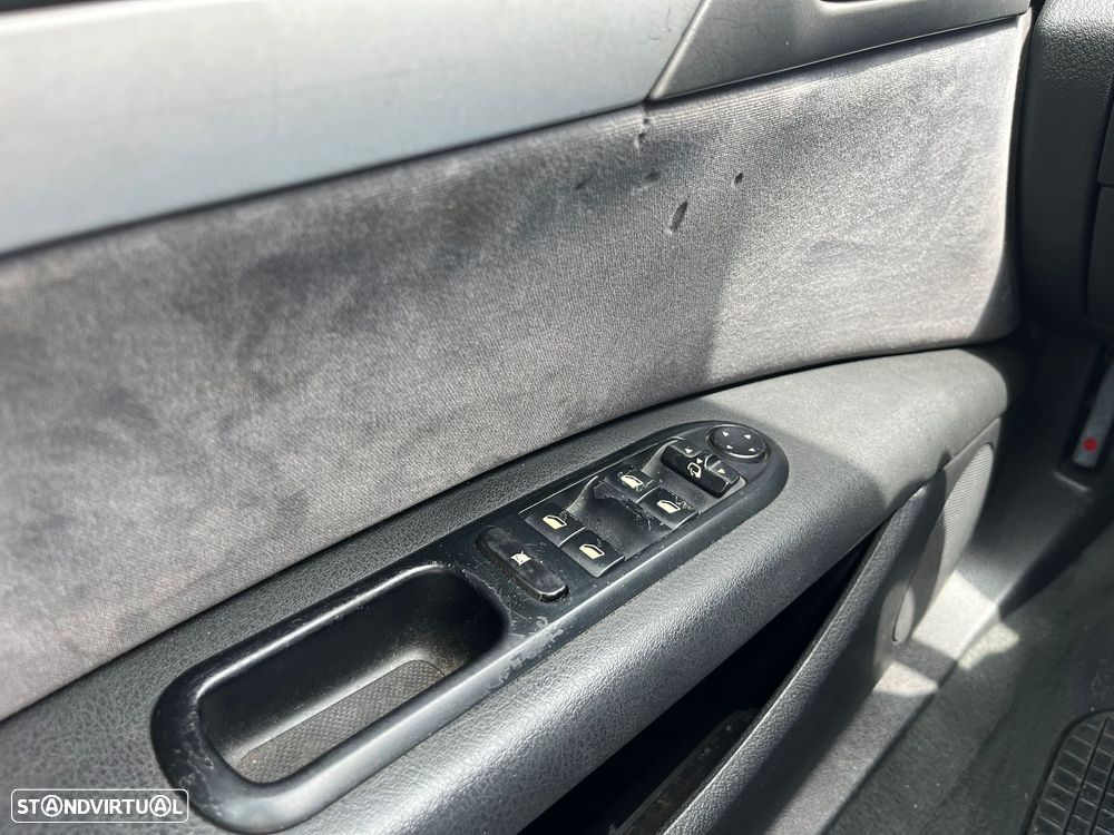 Peugeot 407 SW HDi 110 Sport - 23