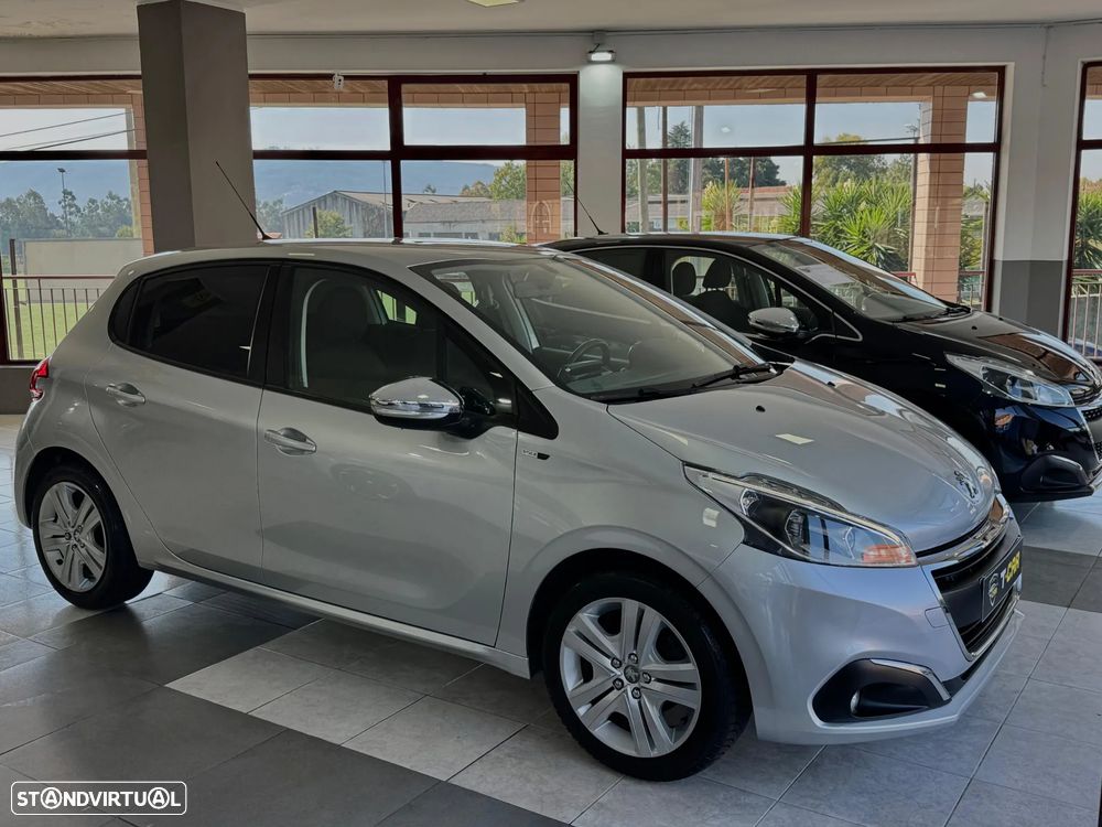 Peugeot 208 1.2 PureTech Style - 13
