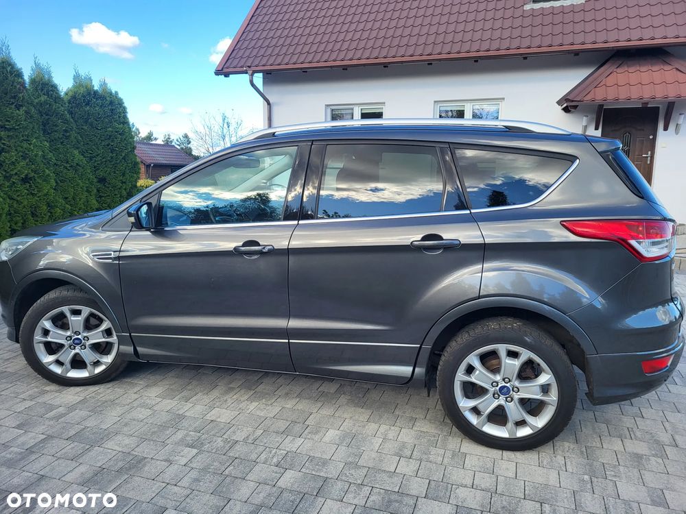 Ford Kuga 2.0 TDCi 2x4 Titanium - 8