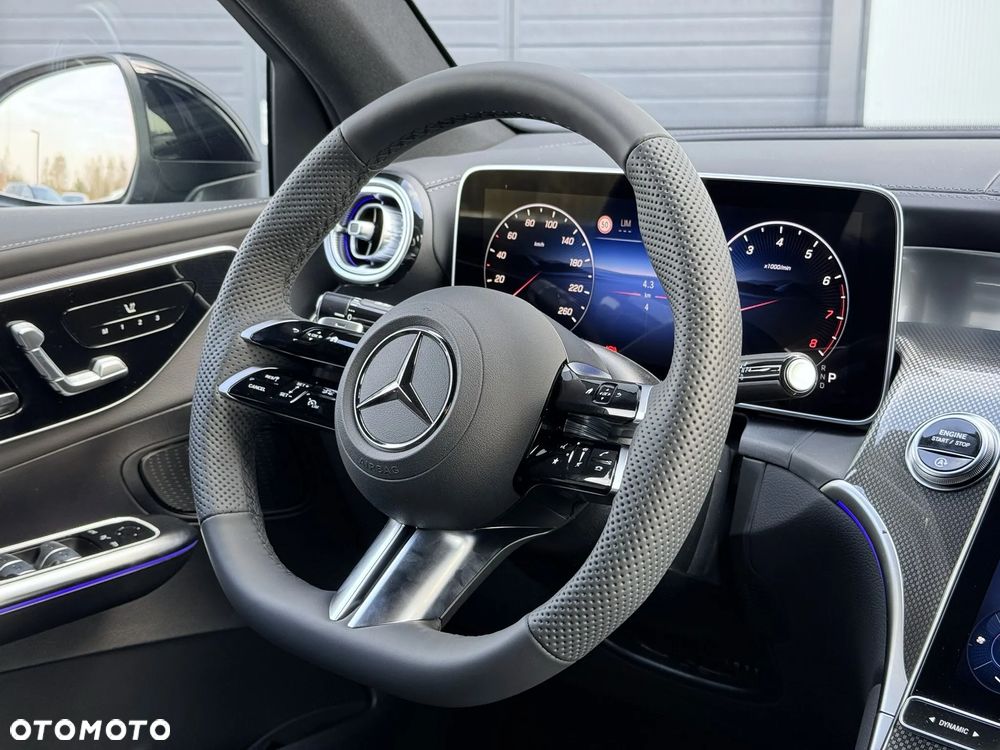 Mercedes-Benz GLC - 28