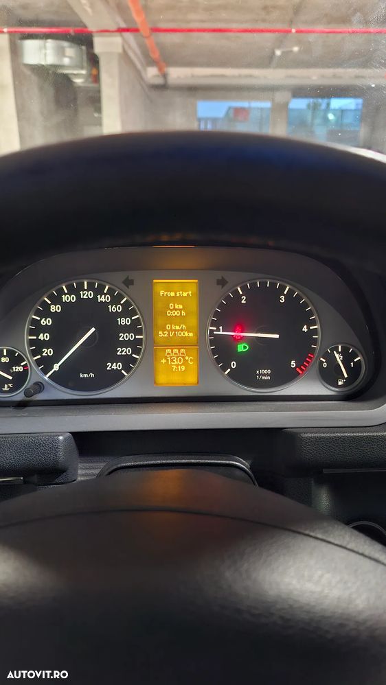 Mercedes-Benz B - 11