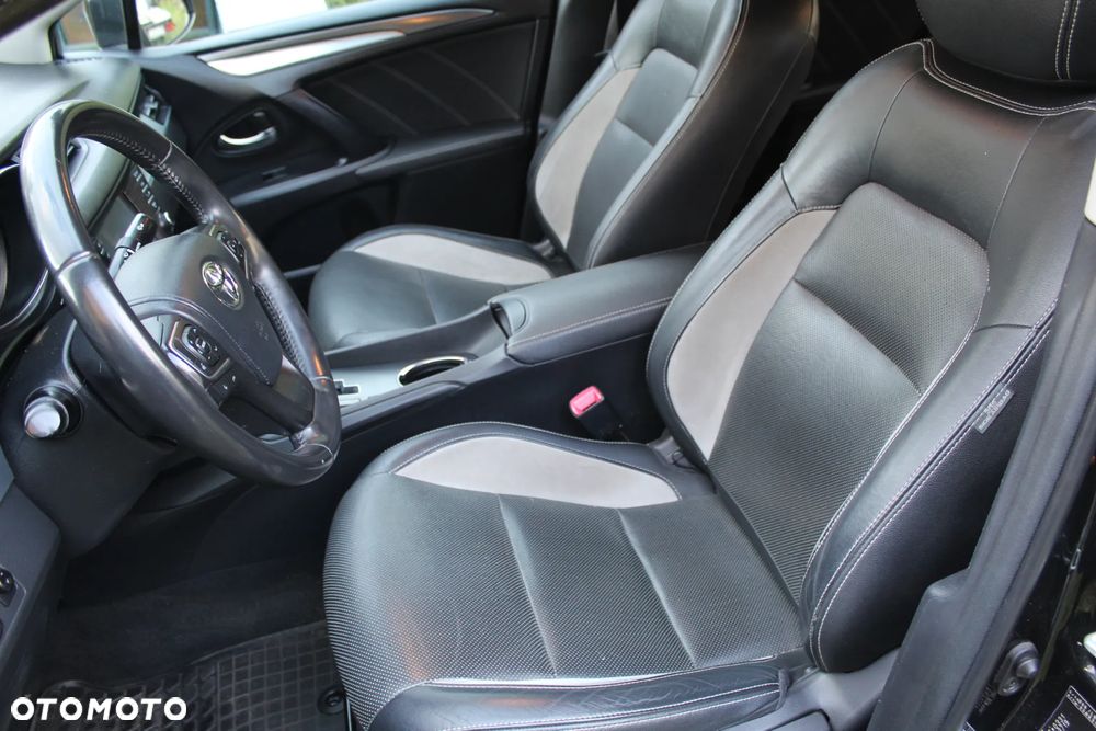 Toyota Avensis 1.8 Prestige MS - 18