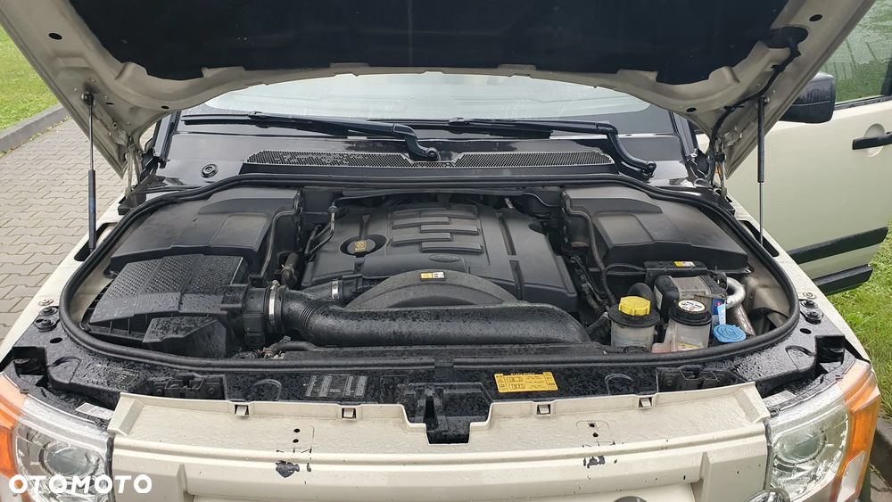 Land Rover Discovery IV 2.7D V6 HSE - 12