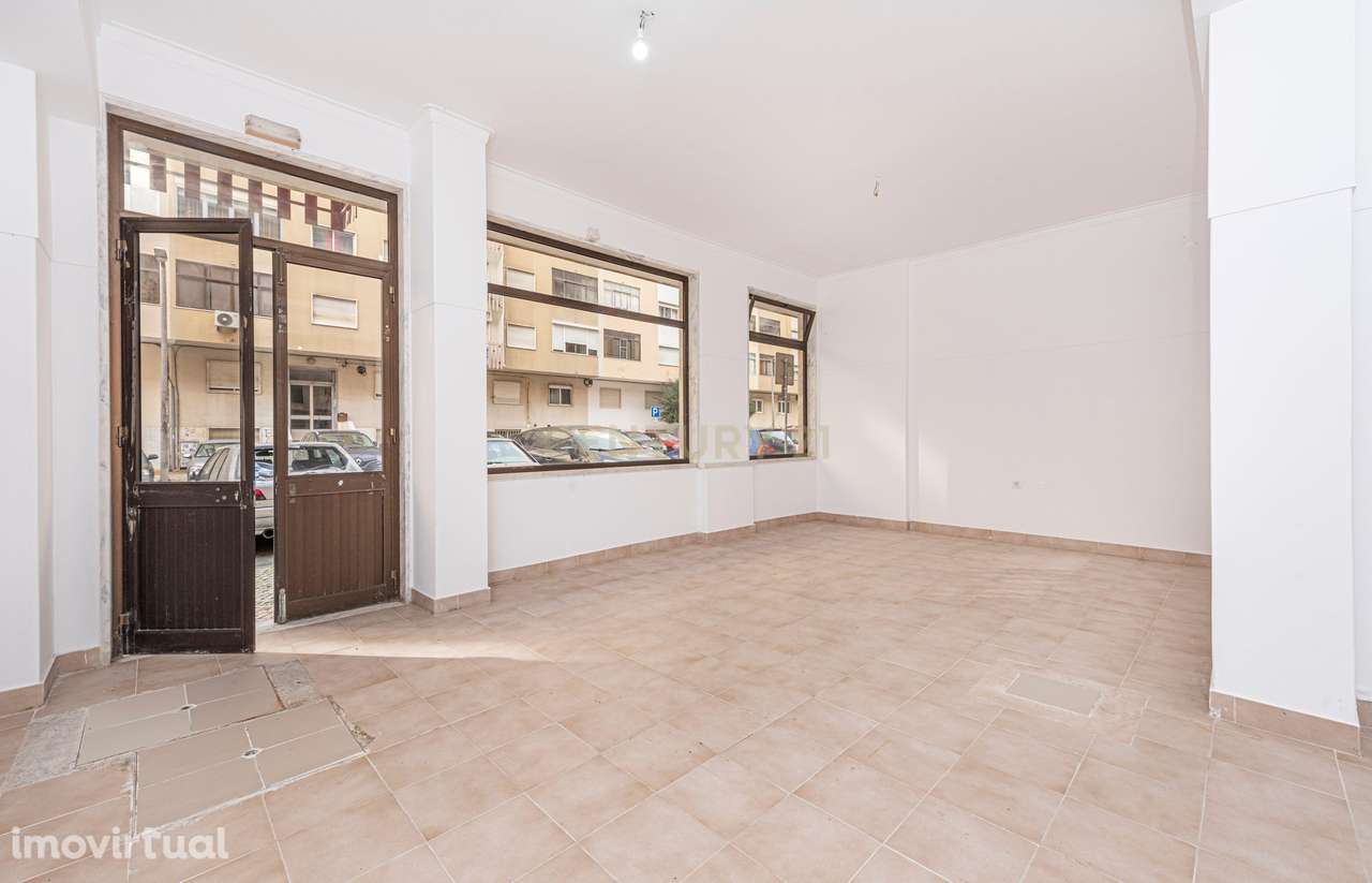 SUSPENSO Escritório com 218 m2 na Quinta da Samaritana, em Belas, Quel - Grande imagem: 4/19