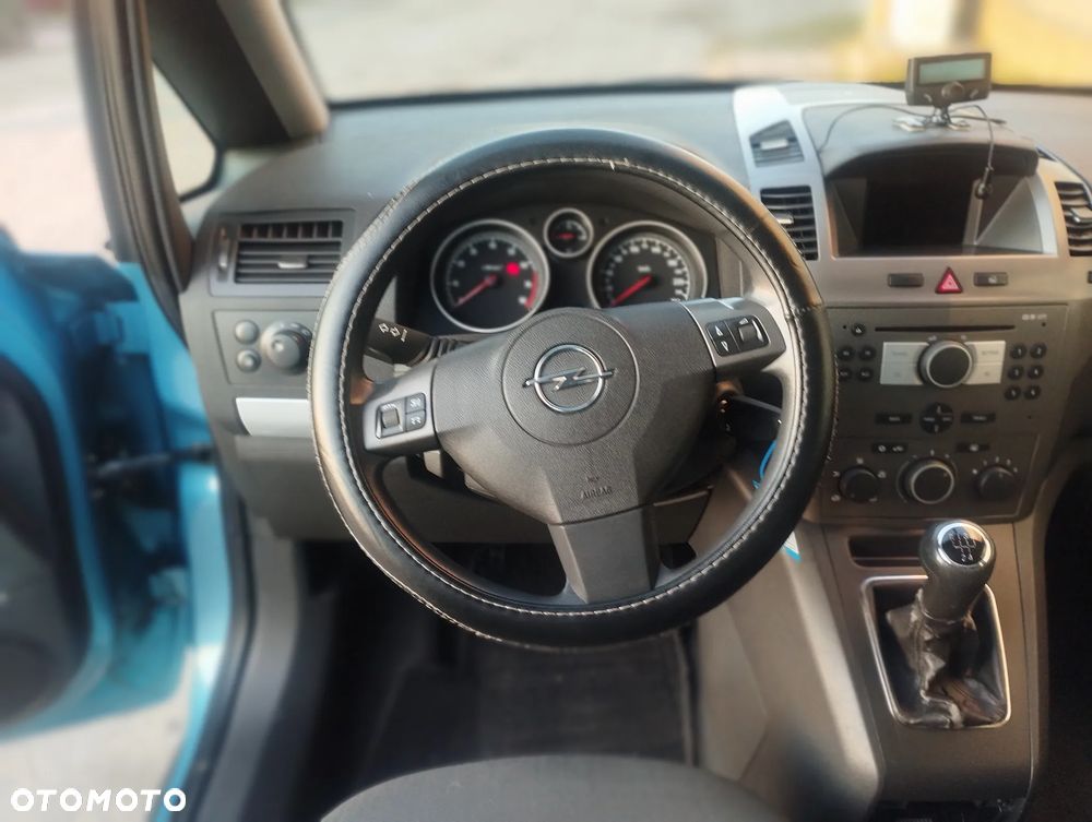 Opel Zafira - 13