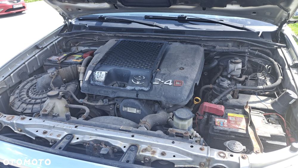 Toyota Hilux 3.0 D-4D Sol - 9