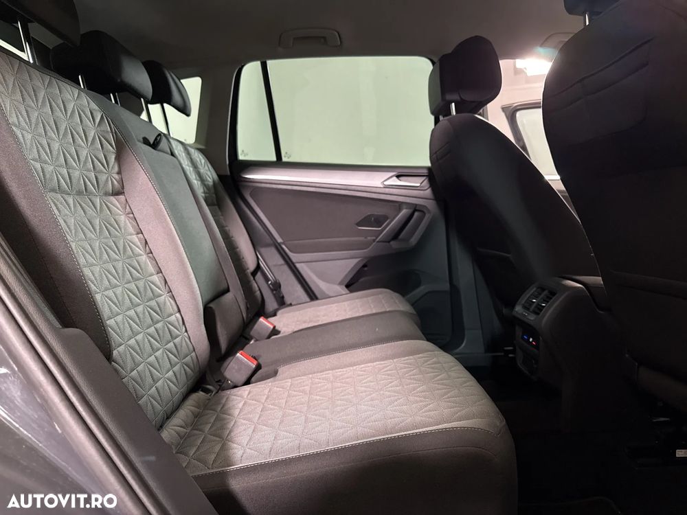 Volkswagen Tiguan - 13