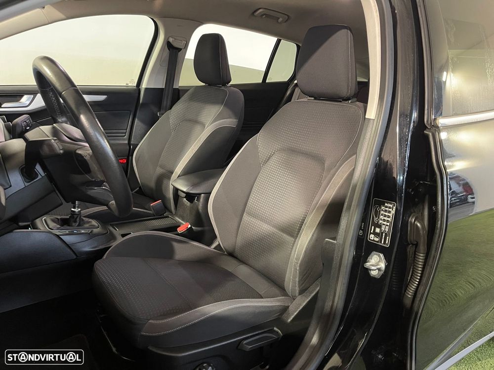 Ford Focus SW 1.5 TDCi EcoBlue Connected - 10