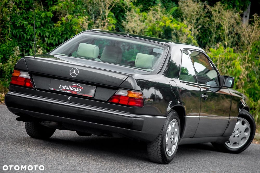 Mercedes-Benz W124 (1984-1993) - 12