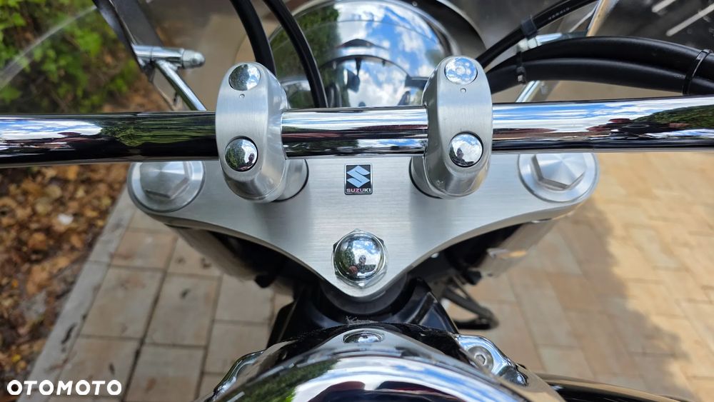 Suzuki Intruder - 27